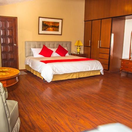 Hotel Chimborazo Internacional Riobamba Esterno foto